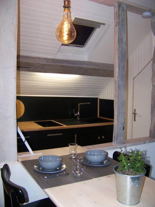 Rennes: Studio 4 Couchages, Proche Commerces, Bus. Bagian luar foto